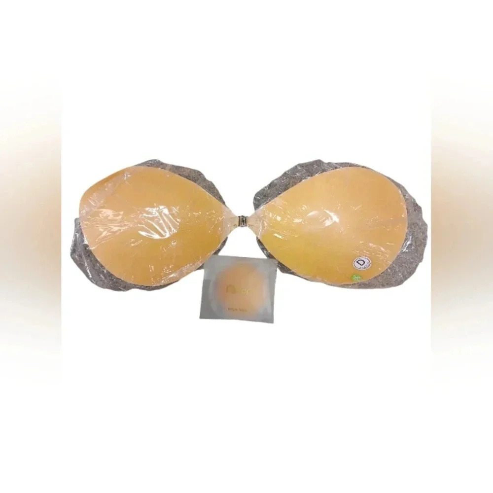 Niidor NWT  Silicone Adhesive Nude Brassiere Size D Cup - Picture 2 of 4